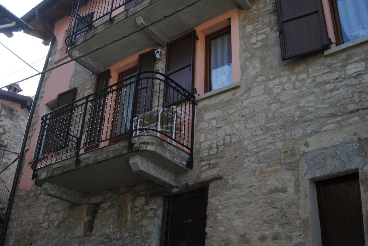 Casa Da Greta Apartment Lezzeno Luaran gambar